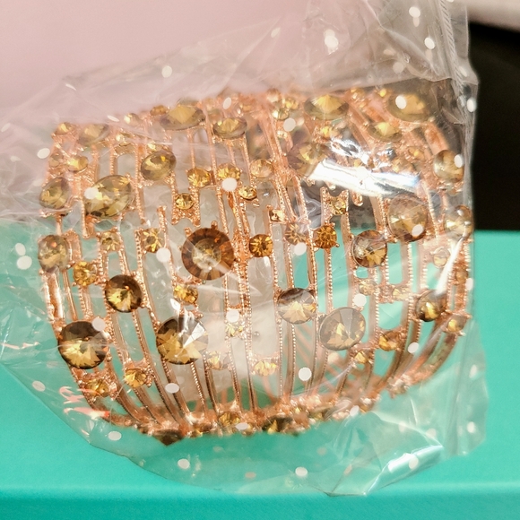 Bracelet Cuff - Picture 12 of 12